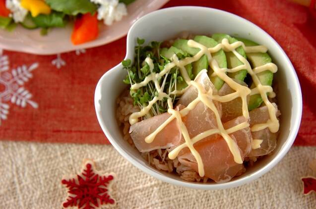 アボカドと生ハムのちらし寿司