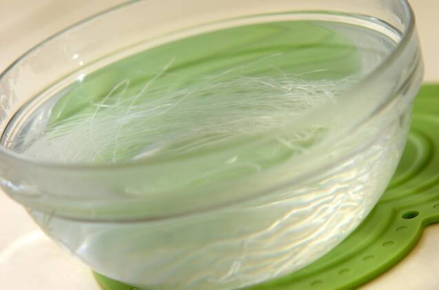 春雨スープの作り方の手順1