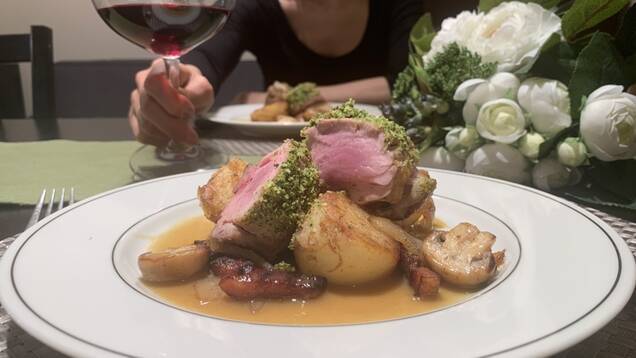 ソムリエが教える簡単リッチ飯 豚ヒレの香草パン粉焼き ハニーマスタードソースの作り方の手順16