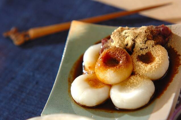 コーヒーソースがけ白玉