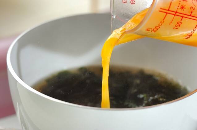 ワカメのかきたま汁の作り方の手順3