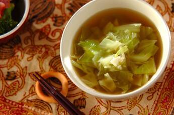 キャベツのニンニクスープ