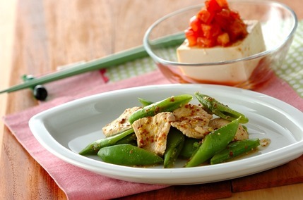 鶏むね肉とスナップエンドウのレンジ蒸し