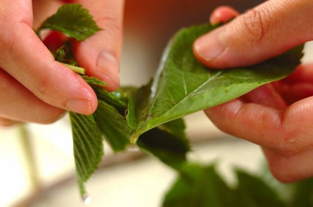 モロヘイヤのふんわり卵汁の作り方の手順1