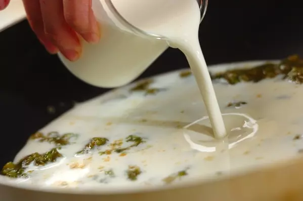 フキノトウのみそクリームパスタの作り方2