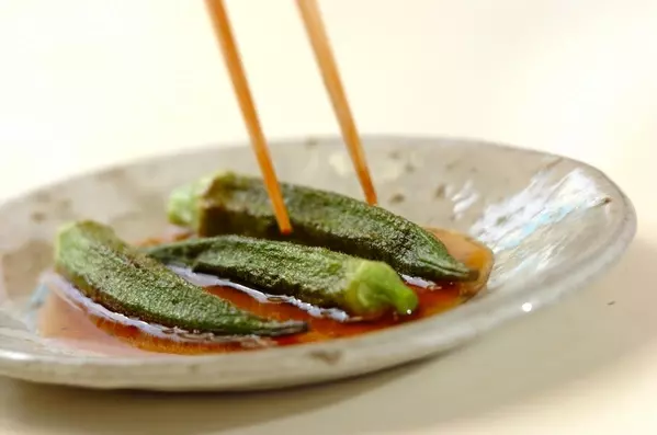 少ない油でできる!オクラの揚げ浸しの作り方3