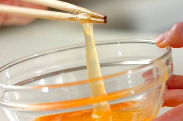 メープル卵焼きの作り方の手順1