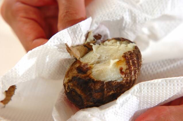 里芋の鶏そぼろあんの作り方の手順2