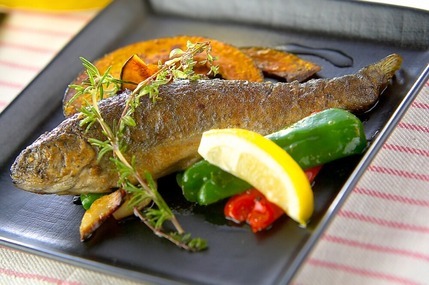 ニジマスのハーブ焼き