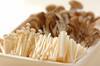 焼きキノコのマリネの作り方の手順1