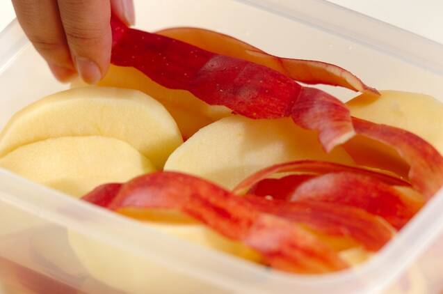 サツマイモとリンゴのコンポートの作り方の手順3