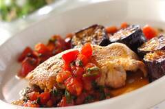 チキンソテー大葉トマトソース