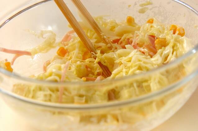 コーンとハムのコールスローの作り方の手順3