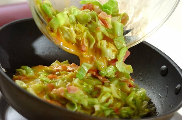 キャベツオムレツの作り方の手順4