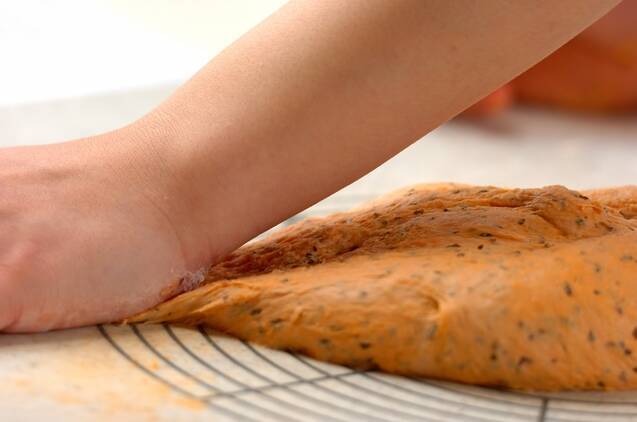 トマトチーズパンの作り方の手順7