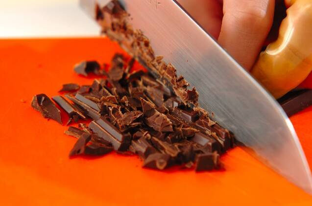いろいろフルーツの簡単チョコレートフォンデュの作り方の手順1