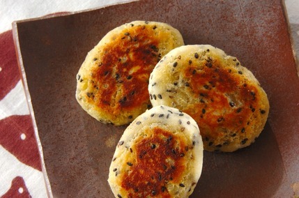 黒ゴマサツマイモもち