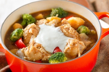 塩麹で柔らか！ヨーグルトカレー鍋