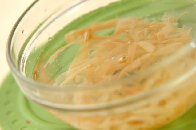 クラゲと長芋の酢の物の作り方の手順1