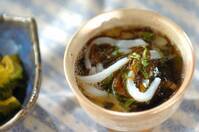 イカともずくの和え物