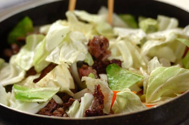 牛肉と野菜のソース炒めの作り方の手順2