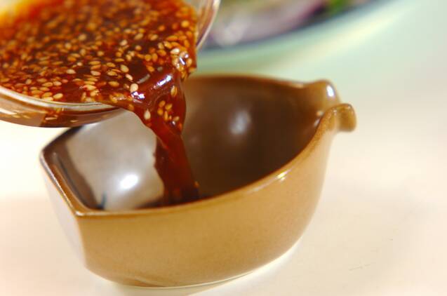 お刺身サラダの卵黄ソースの作り方の手順3