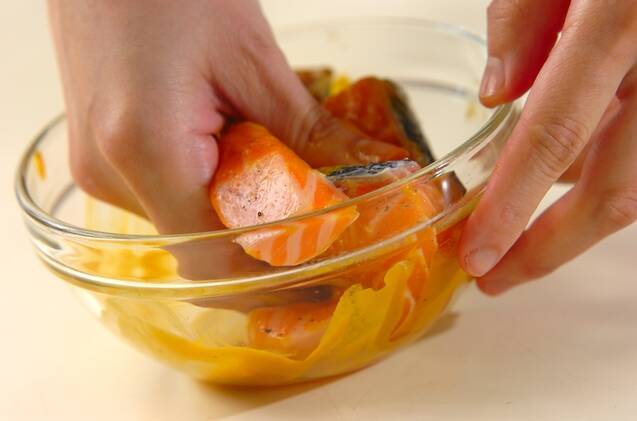 サーモンのマスタードパン粉焼きの作り方の手順2