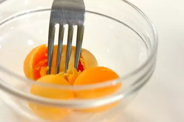 和スパイス香る卵サンドの下準備1