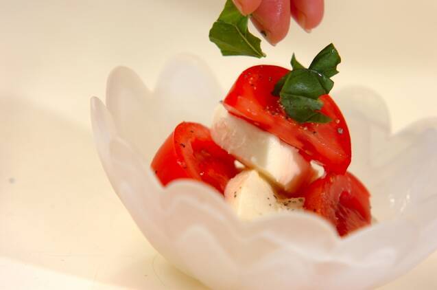 フルーツトマトのカプレーゼの作り方の手順2