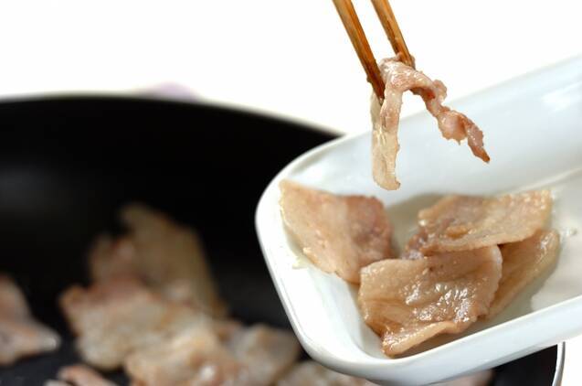 ニンニク・ショウガしょうゆを使った肉野菜炒めの作り方の手順5