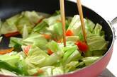 ニンニク・ショウガしょうゆを使った肉野菜炒めの作り方3