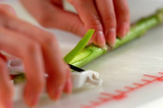 豚肉とアスパラの中華炒めの作り方の手順2