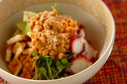 タコの納豆サラダ