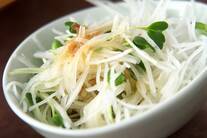 大根の梅サラダ