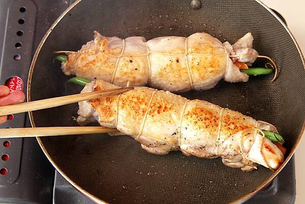 チキンロールの甘辛煮の作り方の手順7