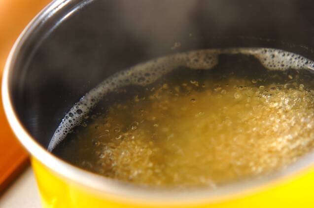 キヌア入りイチゴ大福の作り方の手順1