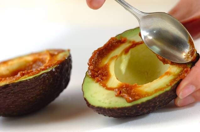 アボカドのチーズ焼きの作り方の手順1