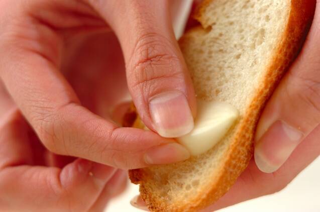 オリーブのブルスケッタの作り方の手順3