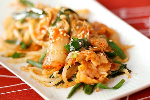 豚肉のキムチ炒め