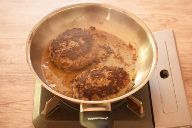 焼き鳥のレバーで！　レバー入り濃厚ハンバーグの作り方の手順10