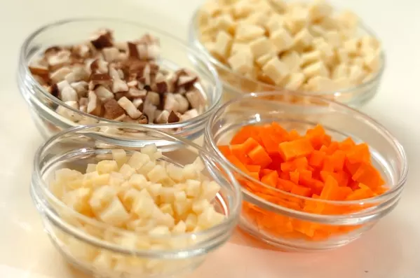 子どもにも人気！華やかちらし寿司 by 山下 和美さんの下準備1