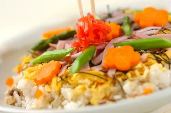 子どもにも人気！華やかちらし寿司 by 山下 和美さんの作り方4