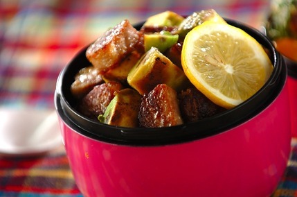 アボカドポキ丼