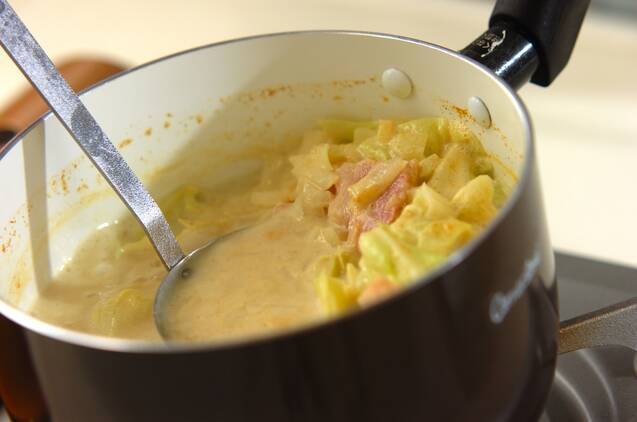 春キャベツのカレークリームスープの作り方の手順2