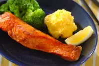 基本！鮭のムニエル 簡単人気の作り方を紹介