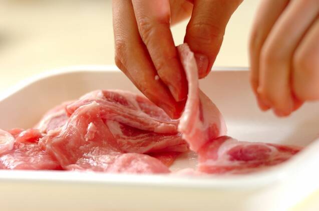 乳酸菌で旨みアップ、豚のショウガ焼きの作り方の手順1