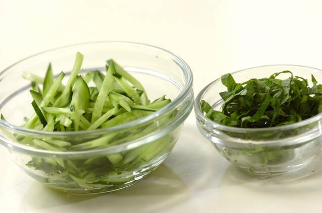 梅の豚しゃぶ素麺の作り方の手順2