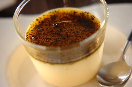 ほうじ茶ソースのプリン