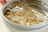 カレールウと麺つゆでカレーうどん 簡単包丁いらず by杉本 亜希子さんの作り方2