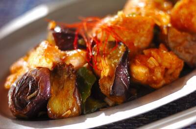 コチュジャンを使った鶏肉とナスの炒めもの By金丸 利恵さん レシピ 作り方 E レシピ 料理のプロが作る簡単レシピ